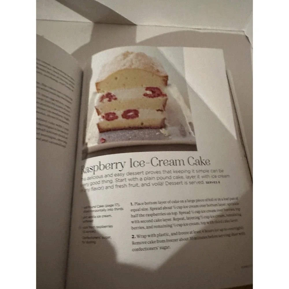 Martha Stewart's Cakes: Our First-Ever Book of Bundts, Loaves Etc TPB 1st Ed EC‎